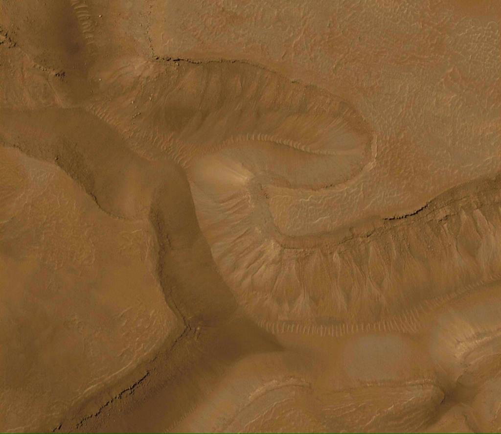 Cientistas estudam ind&iacute;cios de &aacute;gua em Marte