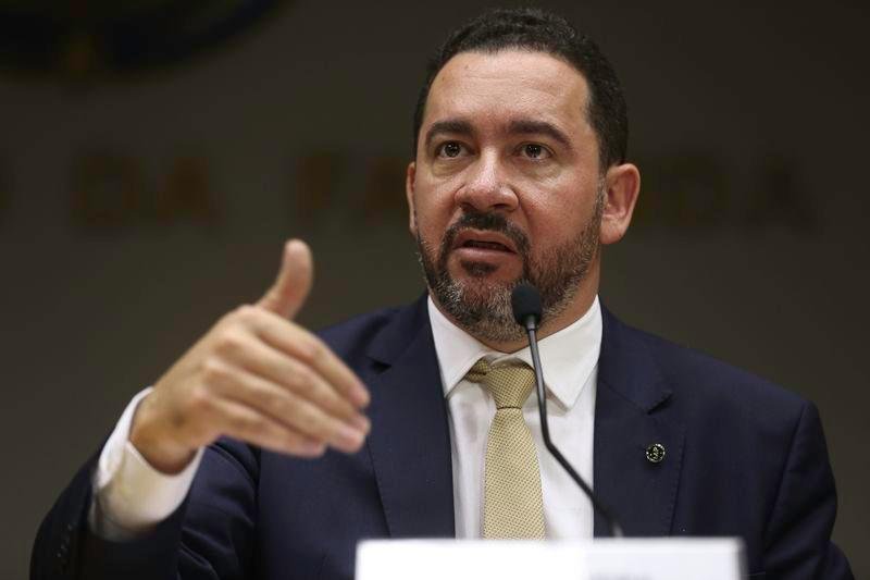 Para o Ministro do Planejamento a Constitui&ccedil;&atilde;o Federal n&atilde;o &eacute; clara sobre o momento em que a norma deve ser flexibilizada
