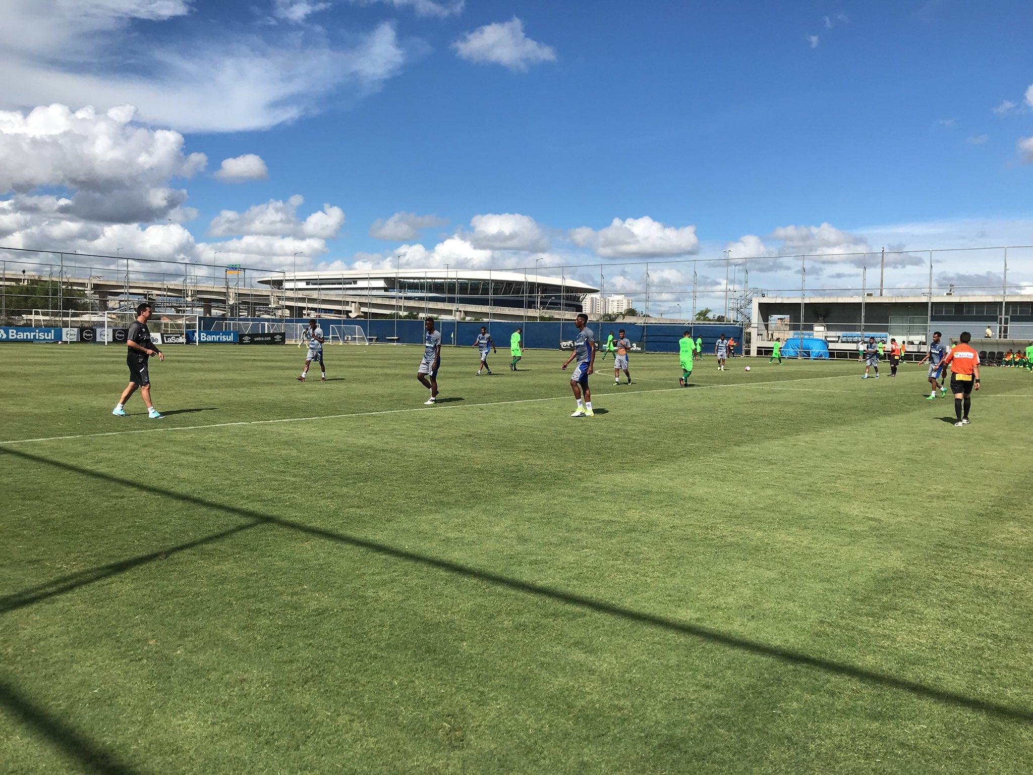 Jogo-treino disputado no CT Luiz Carvalho serviu de prepara&ccedil;&atilde;o para o Gauch&atilde;o
