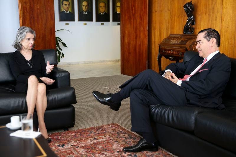Thompson Flores se reuniu com C&aacute;rmen L&uacute;cia para discutir seguran&ccedil;a