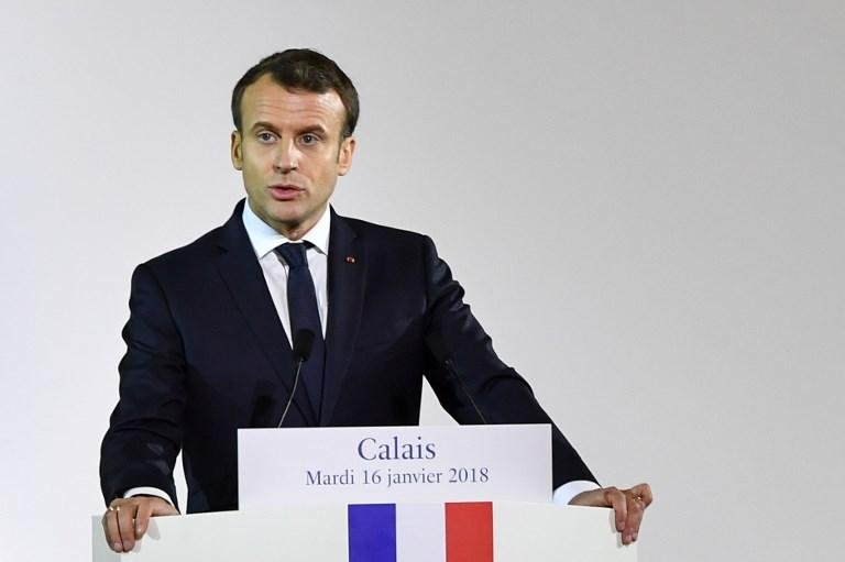 Macron afirma que n&atilde;o permitir&aacute; nova "selva" de migrantes em Calais