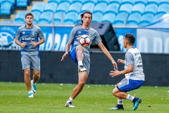 Gr&ecirc;mio descarta negociar Geromel