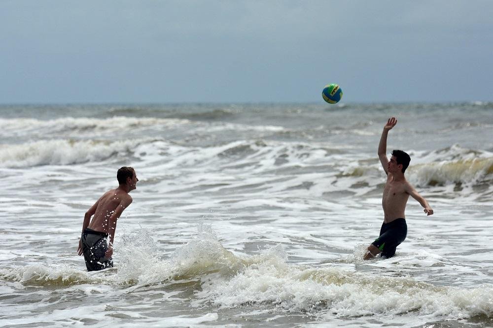 Litoral ga&uacute;cho deve ter tempo bom com sol e nuvens nesta quarta