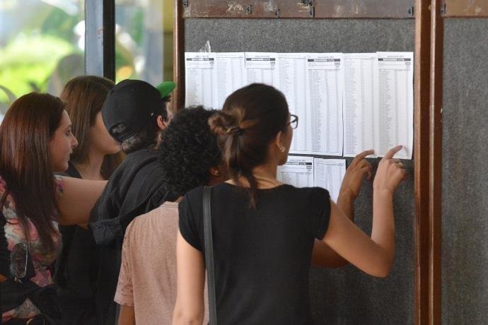 Espelhos de corre&ccedil;&atilde;o das reda&ccedil;&otilde;es ser&aacute; liberado ap&oacute;s 60 dias