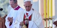 Pontífice pediu momento de silêncio em respeito ás vítimas