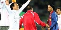 Ceará lembrou do Mundial de Clubes ao homenagear Ronaldinho