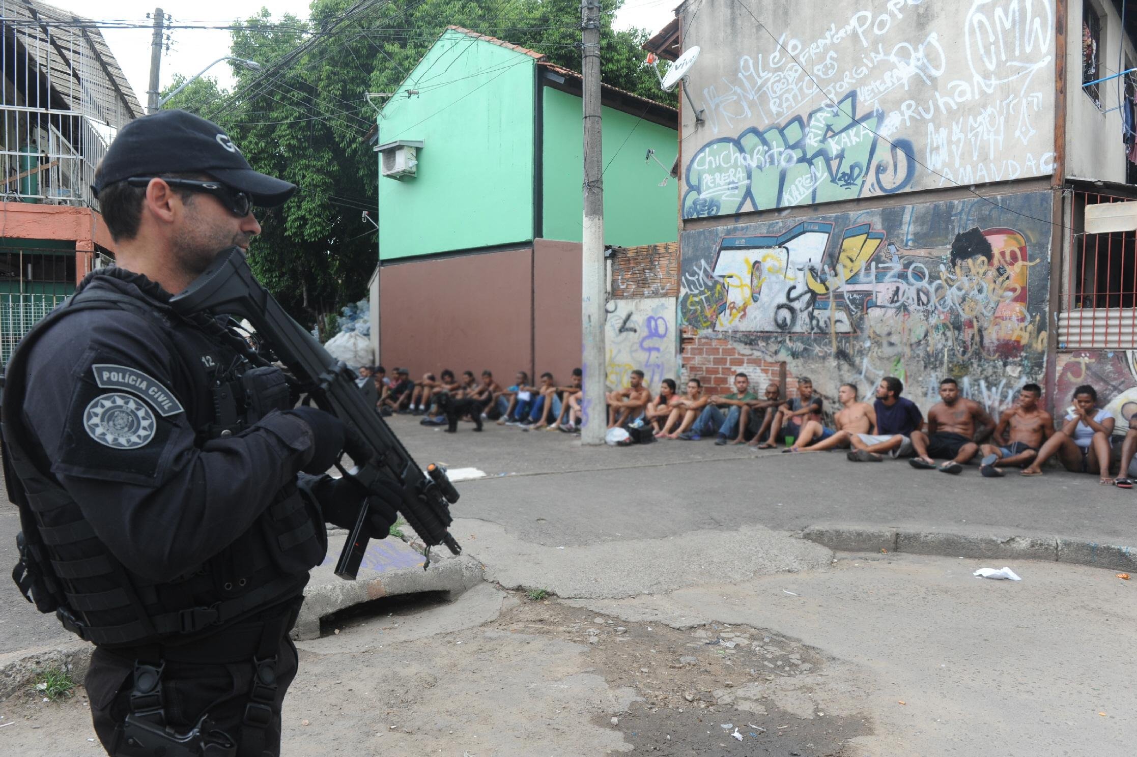 Pol&iacute;cia Civil deflagra opera&ccedil;&atilde;o em combate ao tr&aacute;fico de drogas na Vila Planet&aacute;rio 