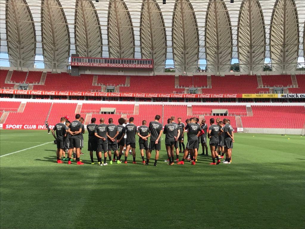 Colorado treinou no gramado principal do est&aacute;dio Beira-Rio