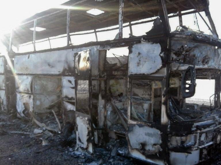 Inc&ecirc;ndio em &ocirc;nibus deixa mais de 50 mortos no Cazaquist&atilde;o