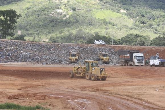 Governo distrital garante meio de sustento aos catadores com fim do uso de &aacute;rea de 200 hectares