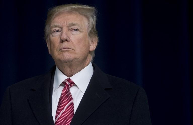 Governo dos Estados Unidos fica paralisado ap&oacute;s derrota de Trump 