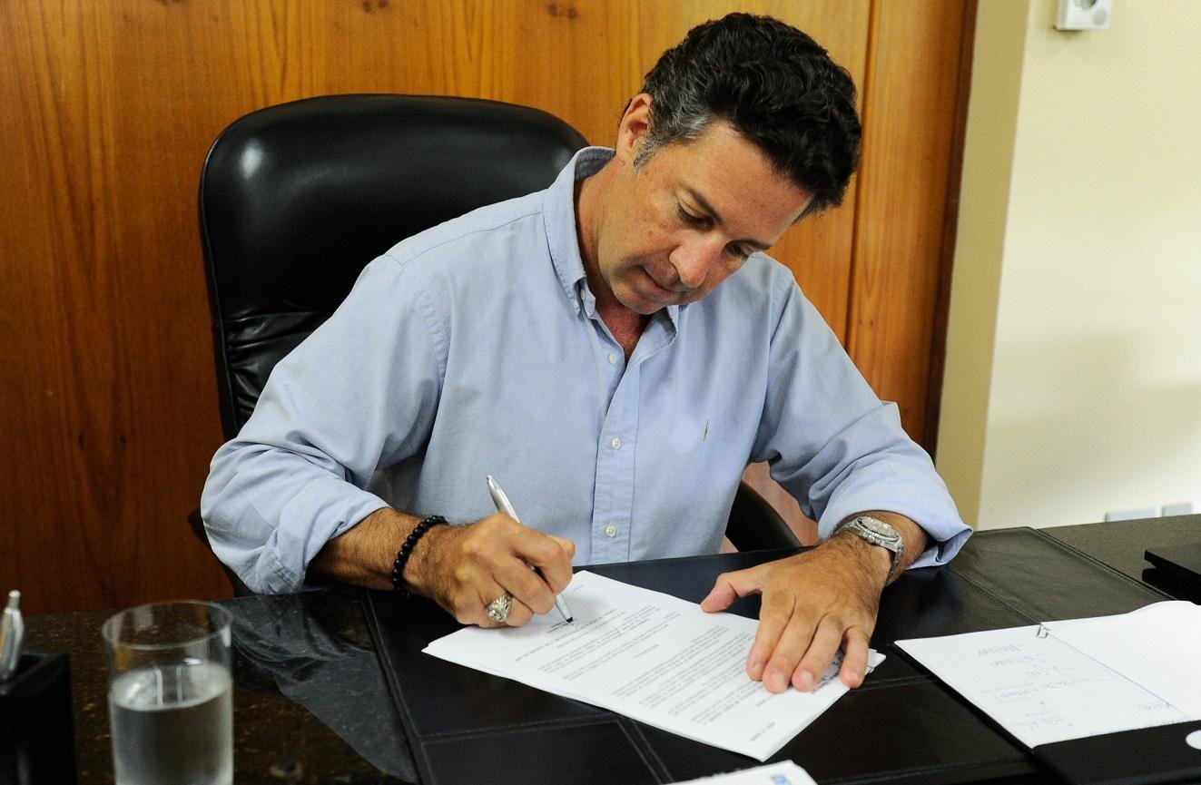 Valter Nagelstein est&aacute; com diverticulite