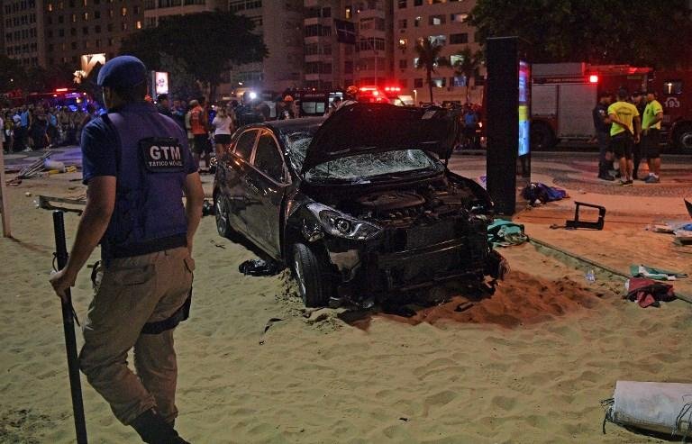 Acidente na noite desta quinta-feira deixou 15 feridos e custou a vida de beb&ecirc; de oito meses