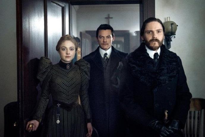 Netflix vai exibir s&eacute;rie com Daniel Br&uuml;hl, Dakota Fanning e Luke Evans a partir de abril