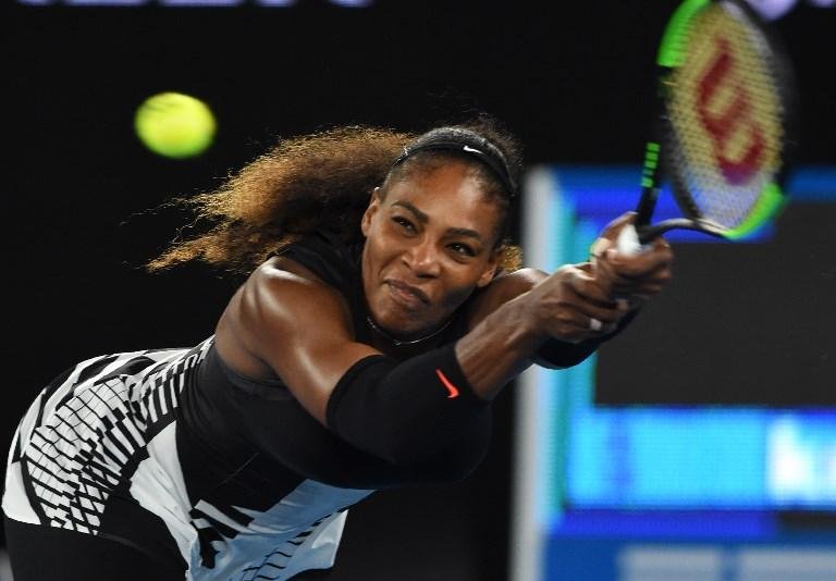 Serena Williams anuncia volta oficial &agrave;s quadras em duelo da Fed Cup em fevereiro