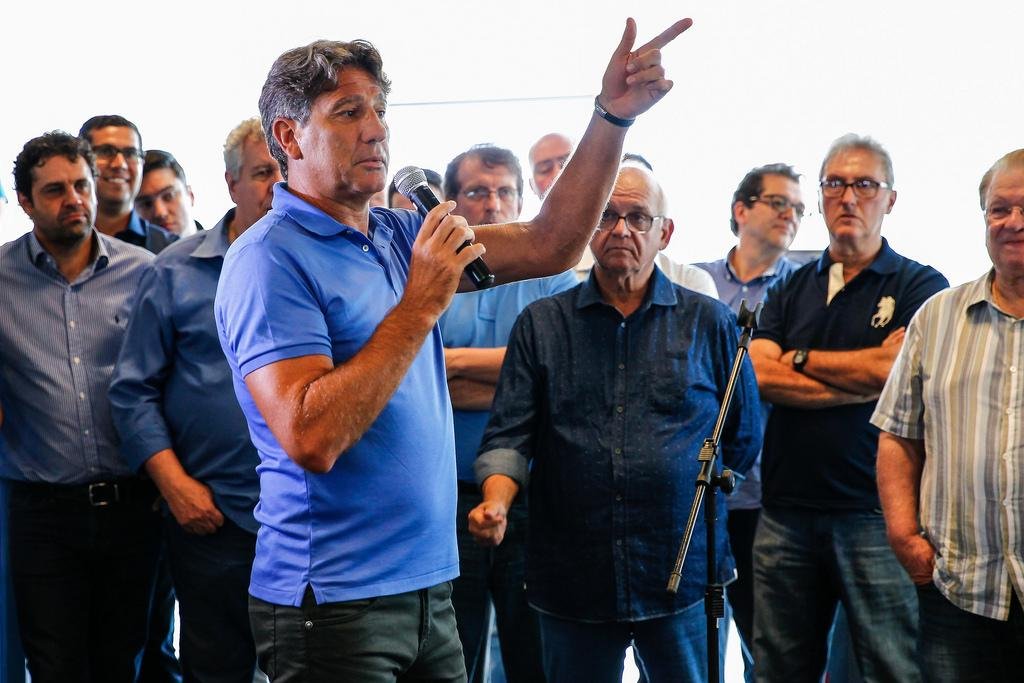 Renato Portaluppi brincou que trabalhou mais nas f&eacute;rias do que durante o ano