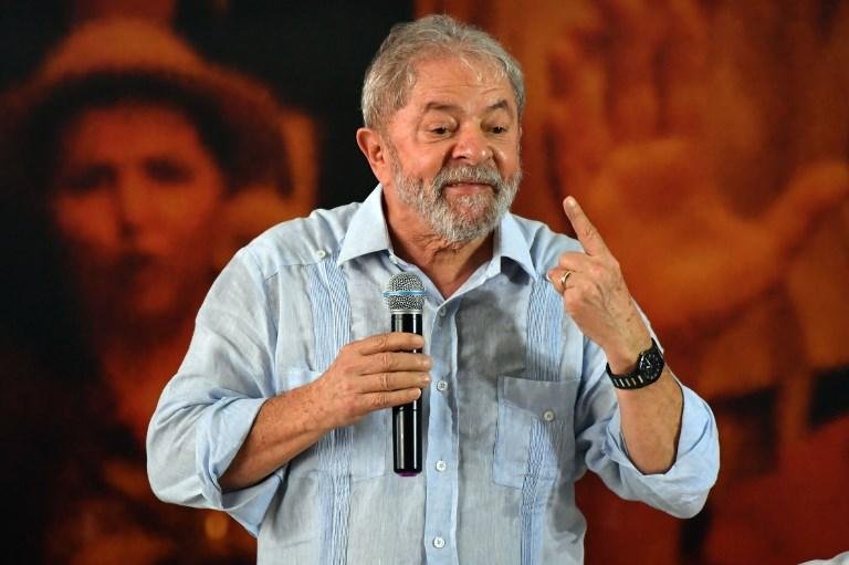Ex-presidente conclamou o PT e os movimentos sociais a ajud&aacute;-lo no embate nas ruas