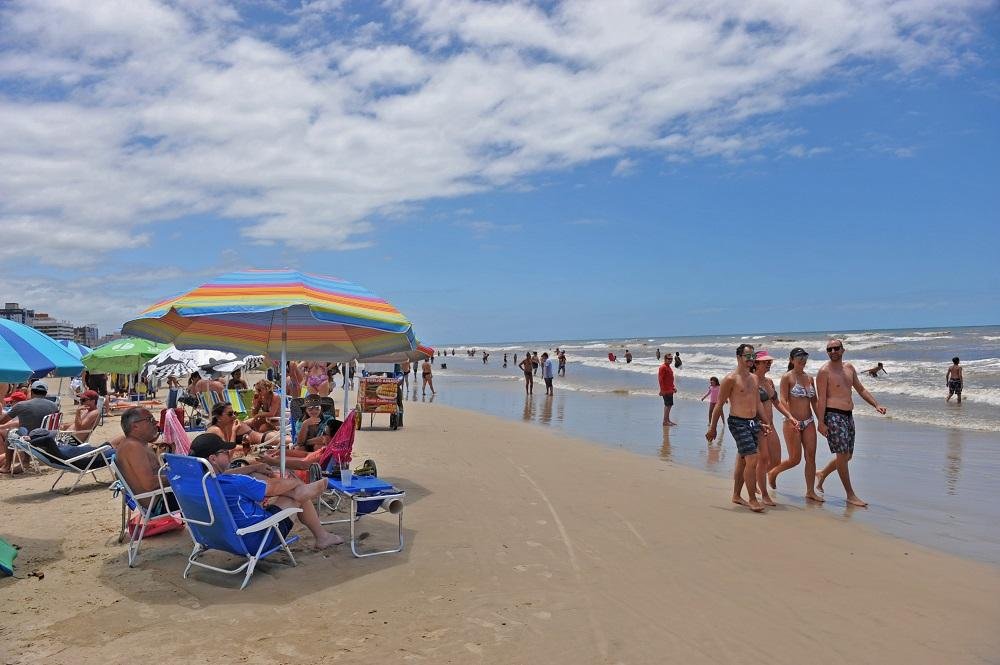 Litoral ga&uacute;cho deve ter per&iacute;odos de sol nesta sexta