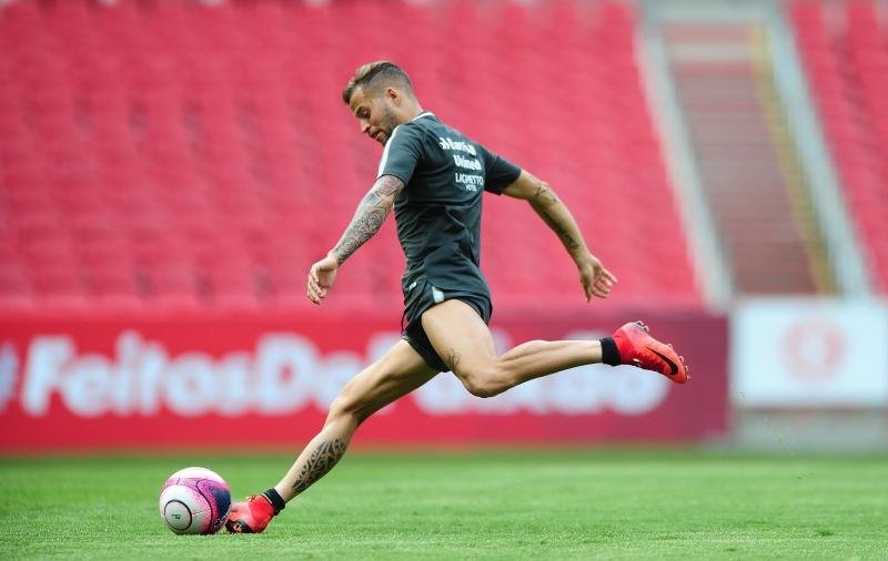 Nico L&oacute;pez deve come&ccedil;ar a partida contra o Avenida
