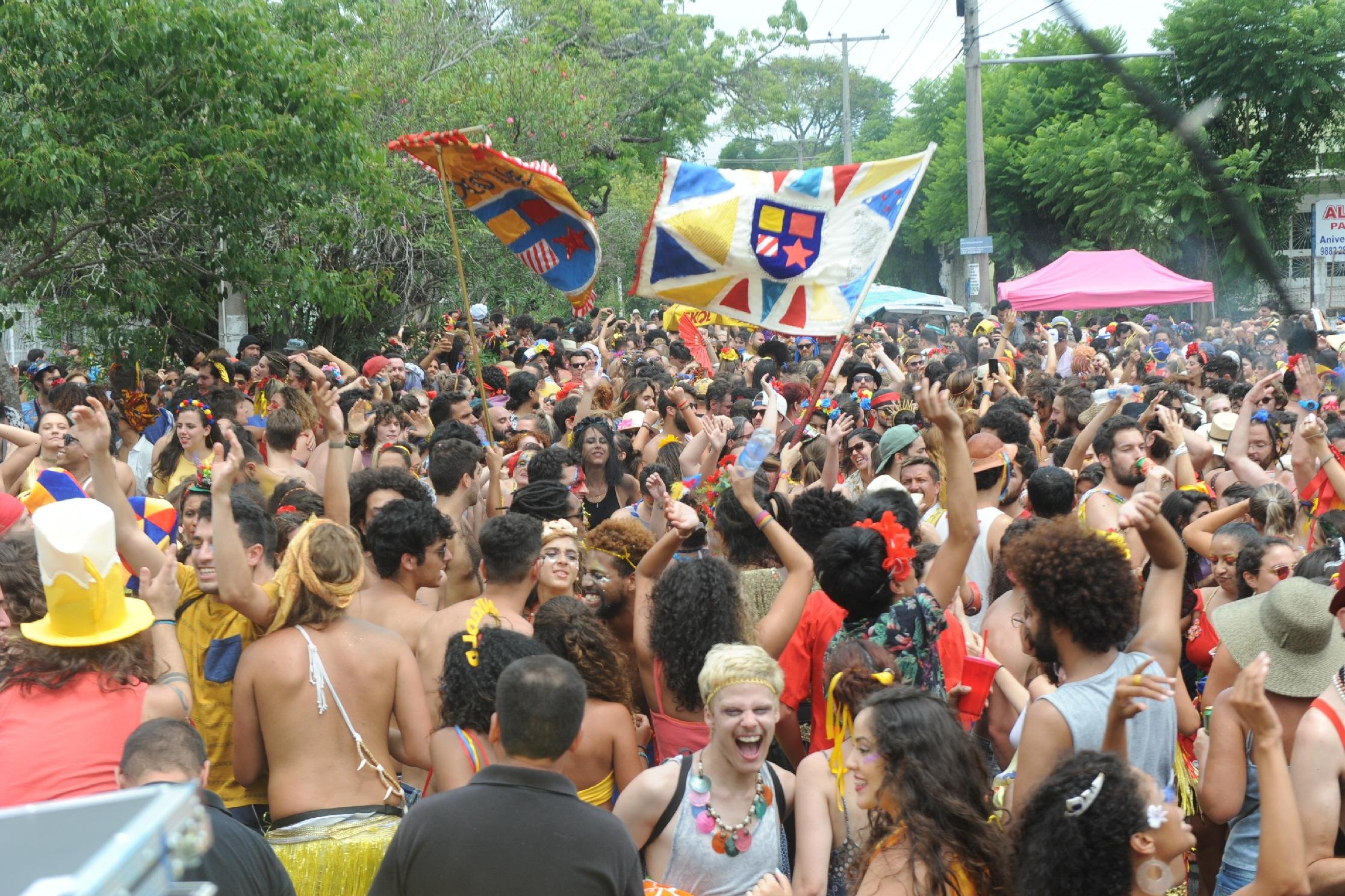 Apresenta&ccedil;&atilde;o faz parte da agenda do Carnaval de Rua de Porto Alegre