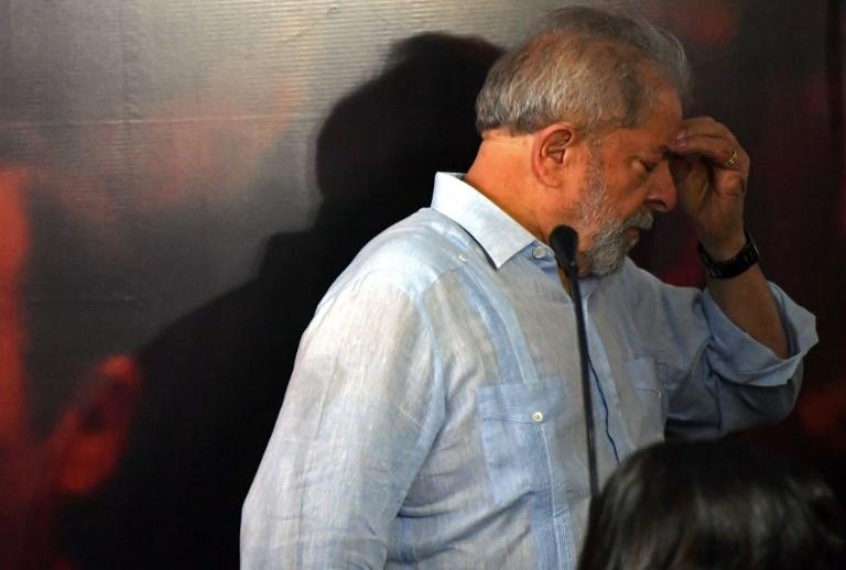 Defesa do ex-presidente argumenta que deten&ccedil;&atilde;o antes de tr&acirc;nsito em julgado atenta contra a constitui&ccedil;&atilde;o
