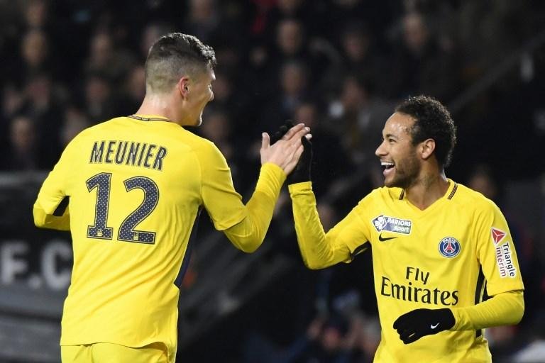 Neymar garantiu que foi &acute;uma brincadeira&acute;com o advers&aacute;rio
