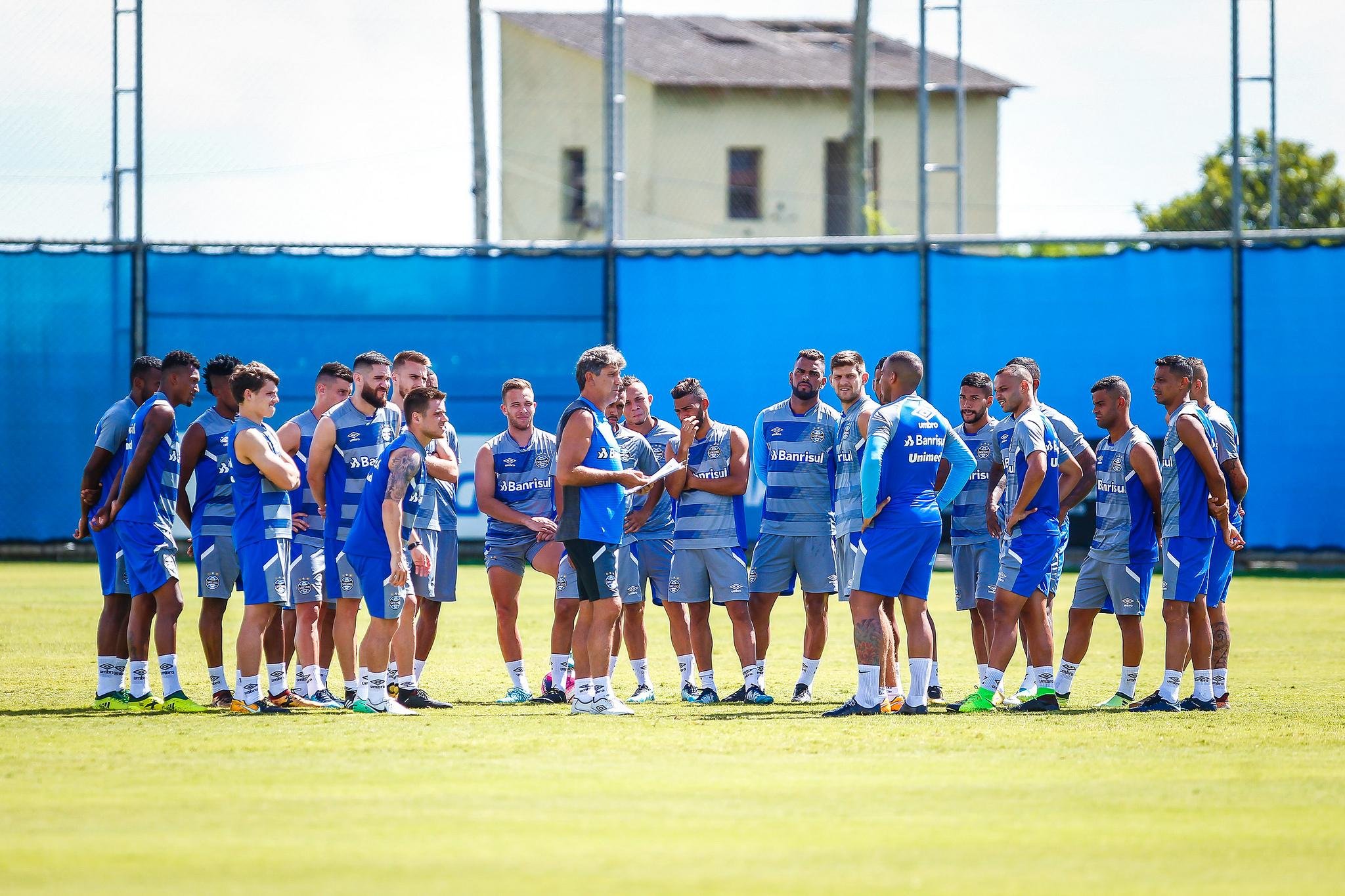 Grupo treinado por Renato Portaluppi "estreia" no Gauch&atilde;o contra o Cruzeiro