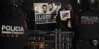 Jordi Cuixart e Jordi Sánchez estão presos por protesto diante de dependências do governo catalão 