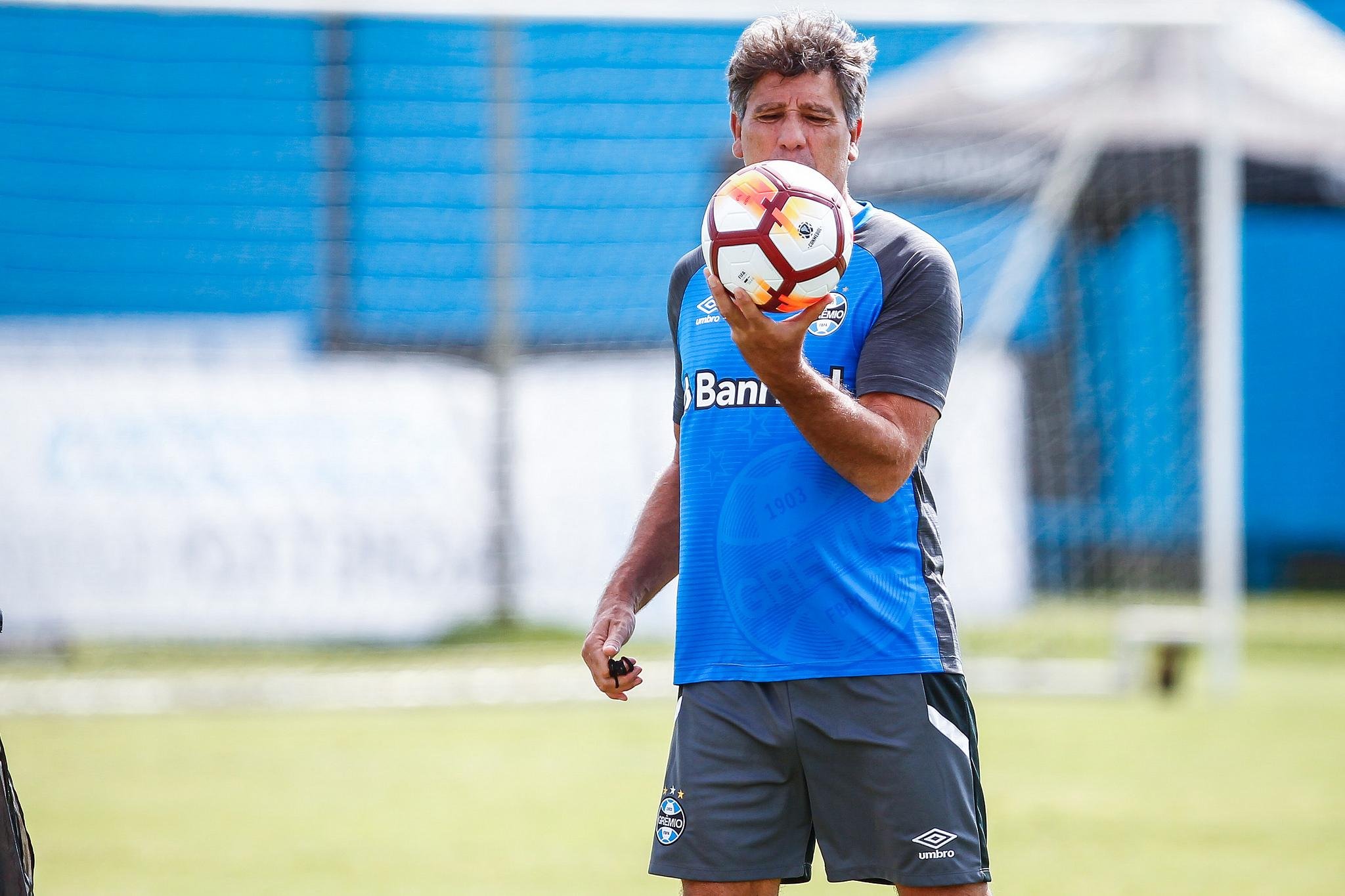 Renato projeta maiores dificuldades para o Gr&ecirc;mio neste ano