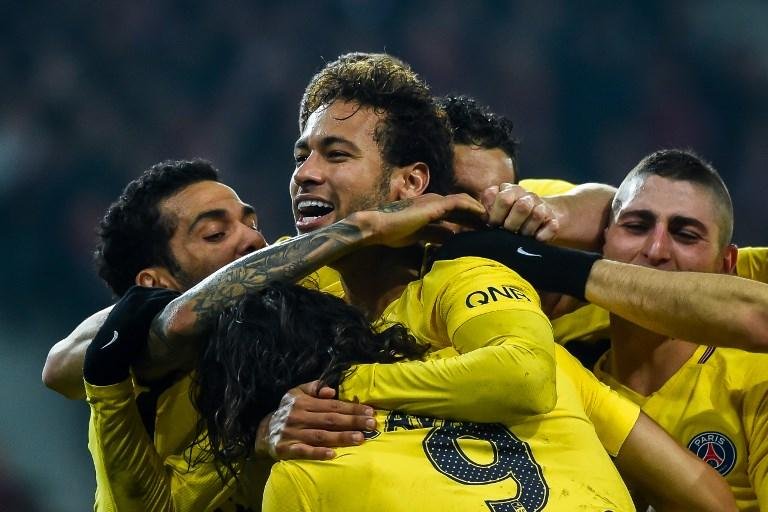 Brasileiro chega a 350 gols na carreira