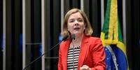 Em texto, a presidente do PT, Gleisi Hoffmann, sinalizou que partido pode não reconhecer o vitorioso, se Lula não for candidato