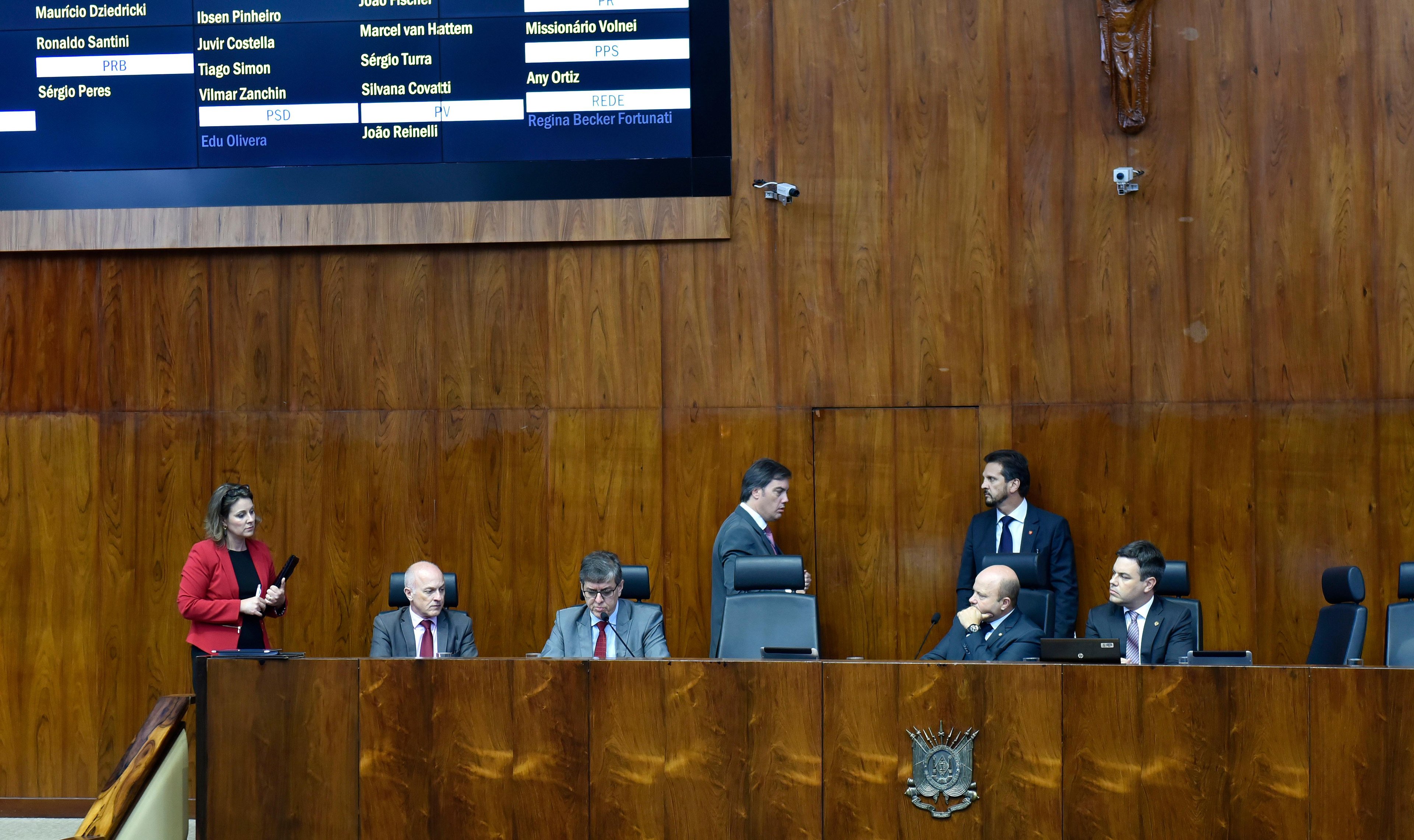 Assembleia recorre contra suspens&atilde;o de vota&ccedil;&atilde;o do RRF