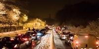 Na terça-feira à noite, as autoridades registraram 739 km de engarrafamentos nas estradas da região parisiense