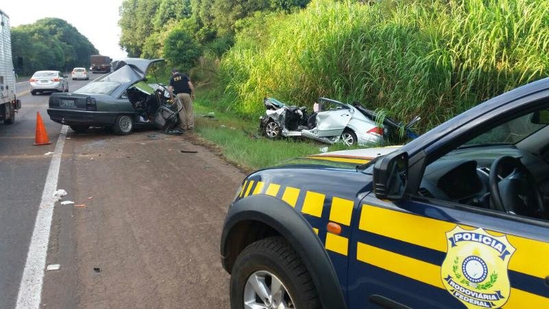Colis&atilde;o ocorreu entre um &Ocirc;mega e um Vectra na BR 386