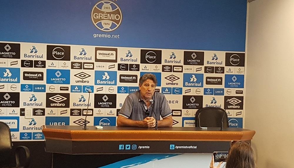 Renato concedeu entrevista coletiva no fim da tarde desta sexta-feira