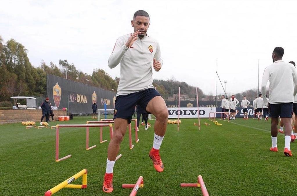 Bruno Peres foi suspenso pela Roma ap&oacute;s acidente de carro