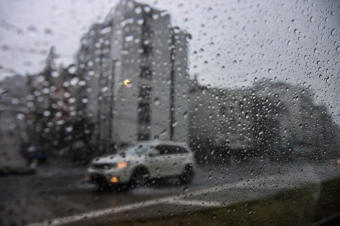 Frente fria traz chuvas e temporais ao RS neste domingo