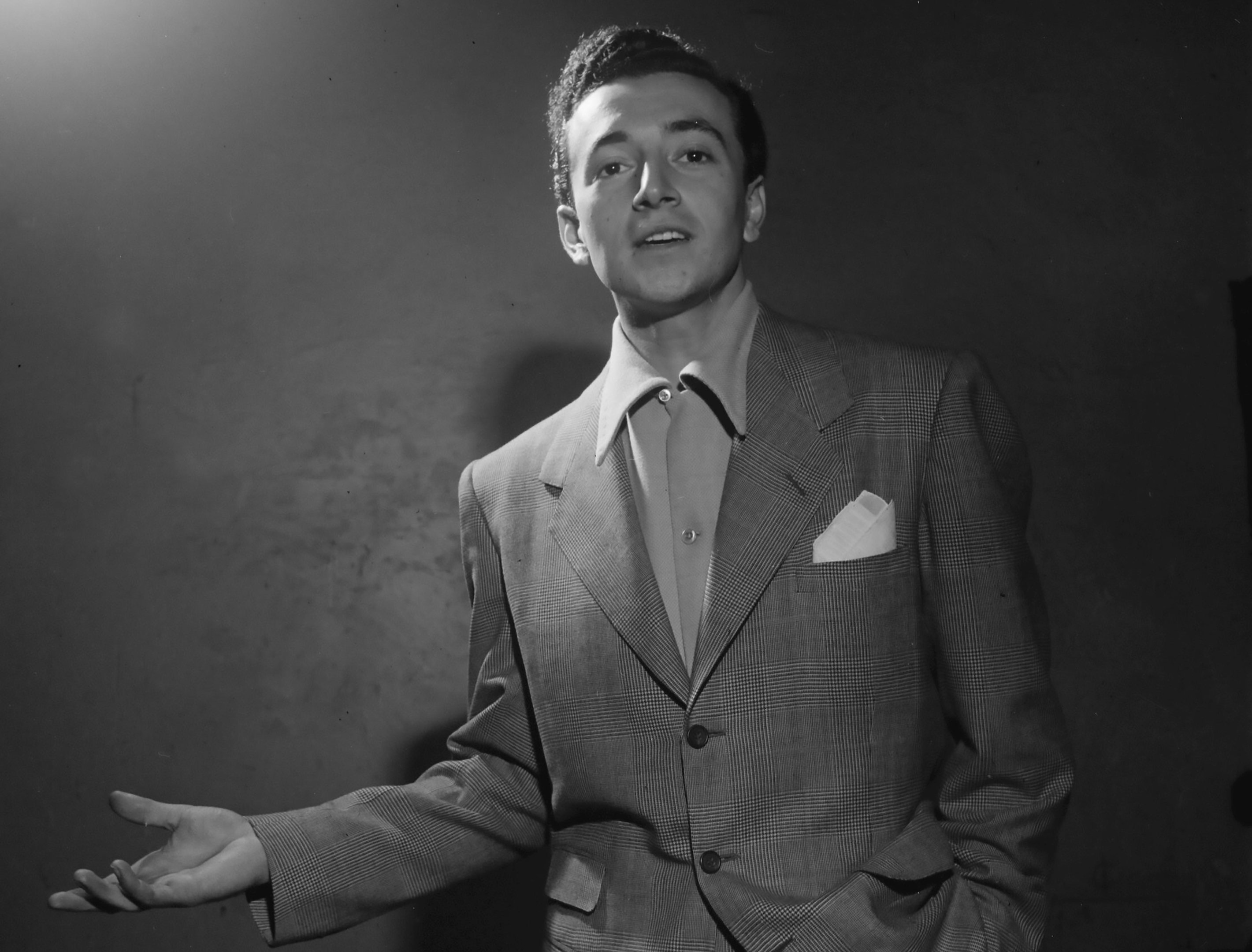 M&uacute;sico de 89 anos chegou a ser elogiado por Frank Sinatra como "um das melhores vozes"
