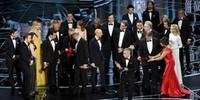 Na edição passada, apresentadores do Oscar receberam envelope errado