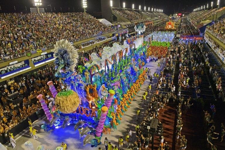 Escola vencedora do carnaval do Rio ser&aacute; conhecida hoje