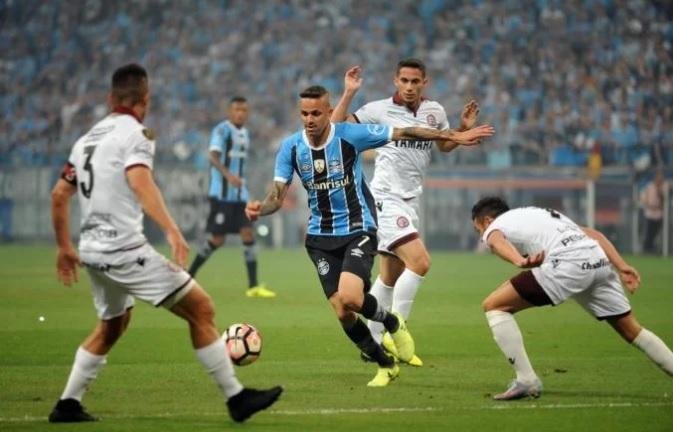 Gr&ecirc;mio ir&aacute; recorrer de puni&ccedil;&atilde;o da Conmebol 