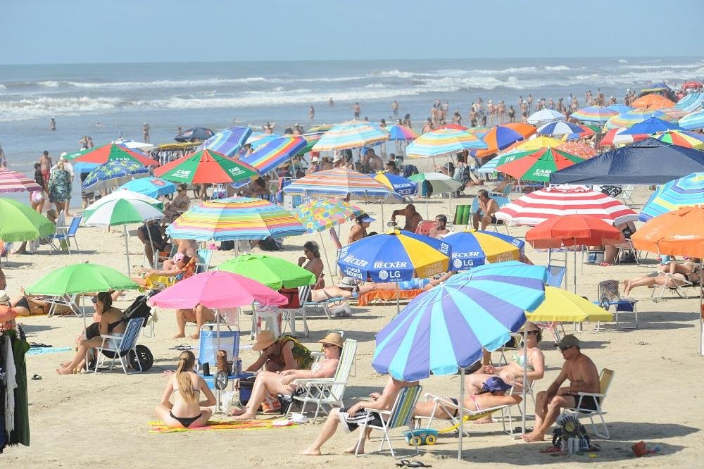 Litoral ga&uacute;cho ter&aacute; sol e temperaturas amenas nesta quinta-feira
