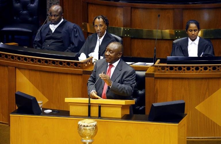 Cyril Ramaphosa assume presid&ecirc;ncia da &Aacute;frica do Sul