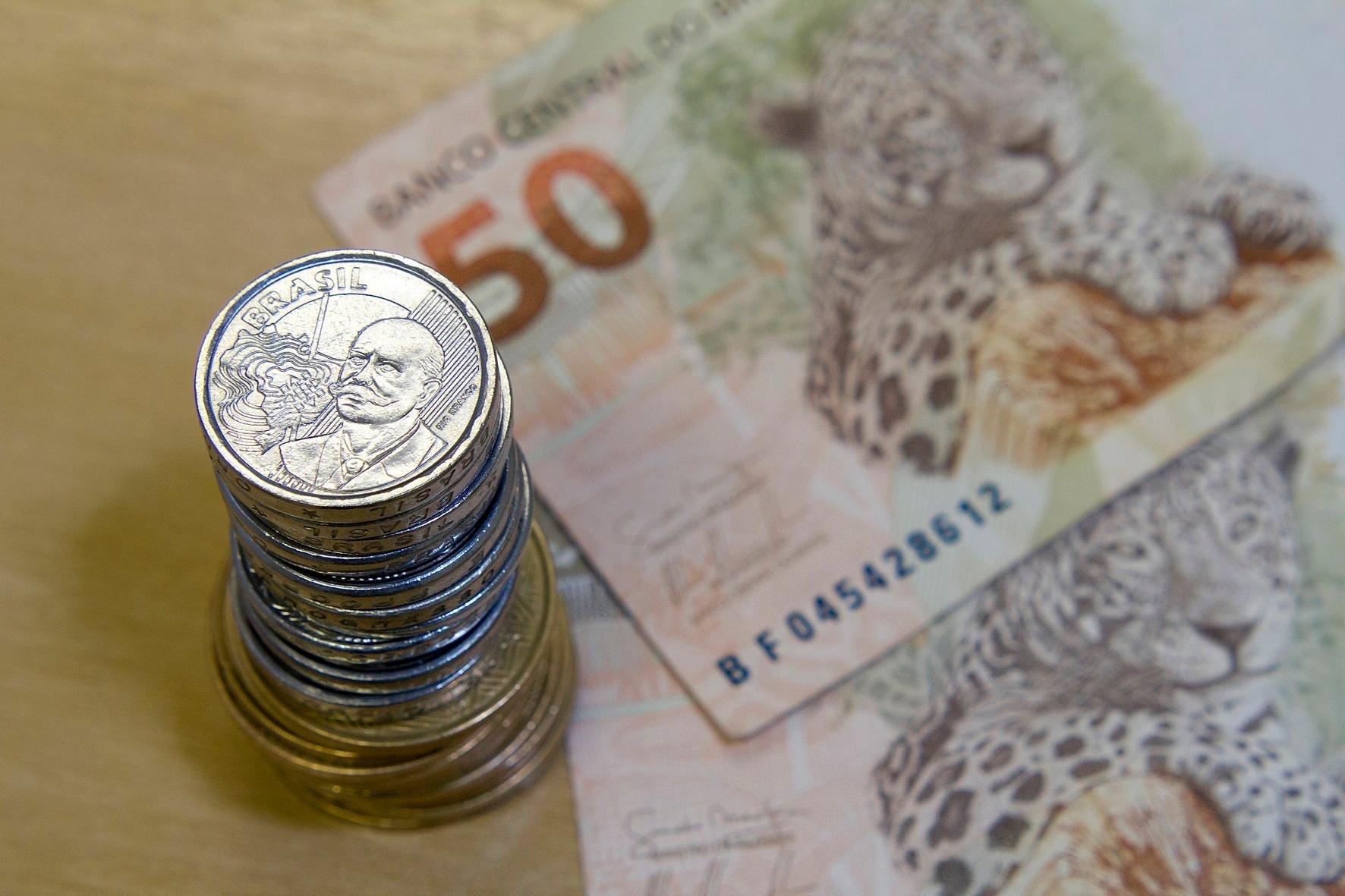 Autua&ccedil;&otilde;es da Receita crescem 68,5% e batem recorde de R$ 204,99 bi em 2017