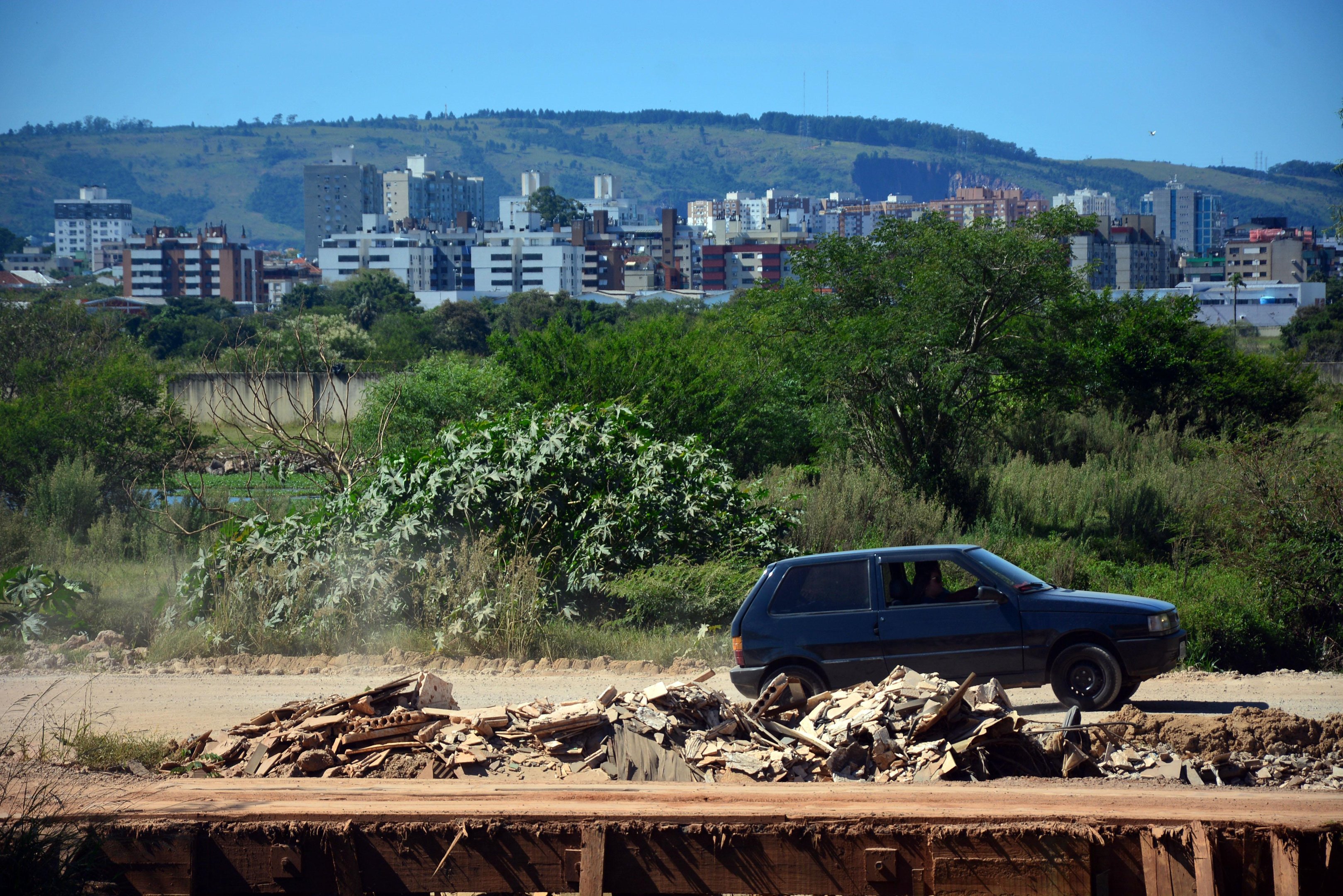 Cen&aacute;rio reflete parada nos trabalhos bem longe de concretizar o empreendimento