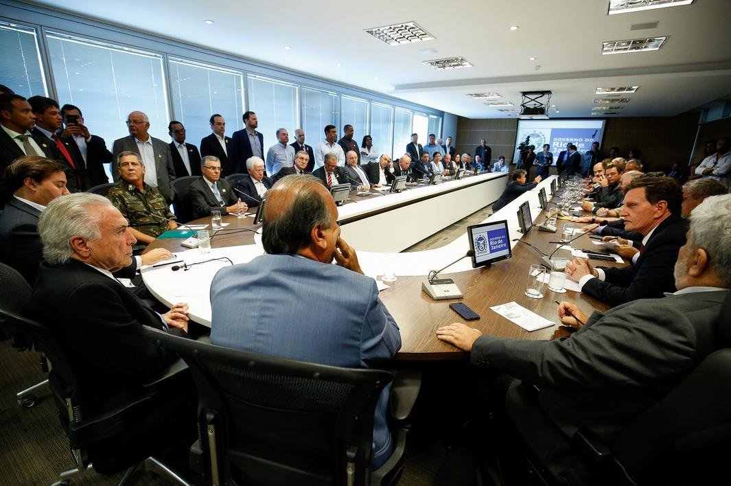 Presidente vai se reunir com l&iacute;deres do Congresso e seis cidad&atilde;os brasileiros