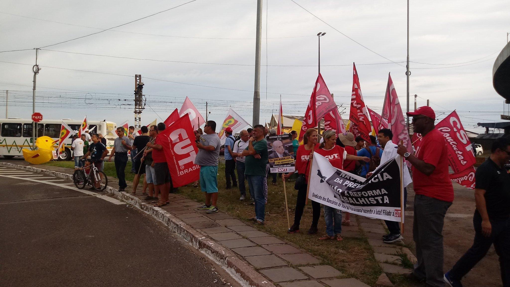 Sindicatos fazem protestos pelo Brasil em manifesto &agrave; Reforma da Previd&ecirc;ncia