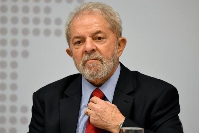 Empreiteiro diz que ex-assessor de Lula pagou por obras do s&iacute;tio 
