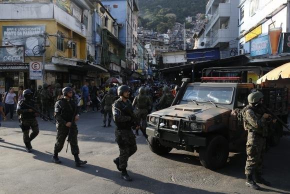 Contraponto afirma que Ex&eacute;rcito "n&atilde;o tem capacidade de investiga&ccedil;&atilde;o" para combater crime organizado