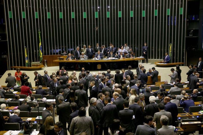 C&acirc;mara aprova decreto de interven&ccedil;&atilde;o no Rio de Janeiro 